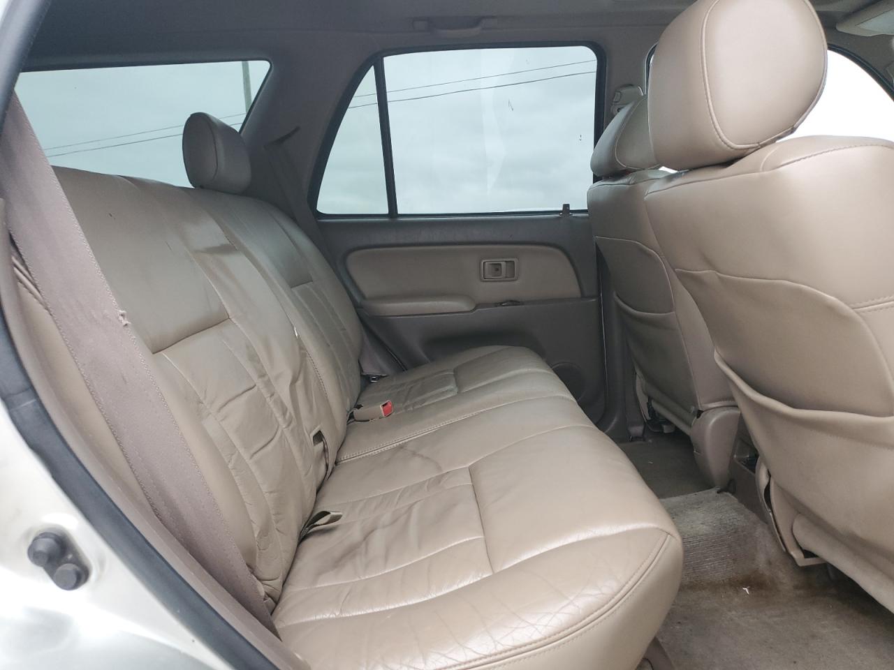 2000 Toyota 4Runner - Image 10
