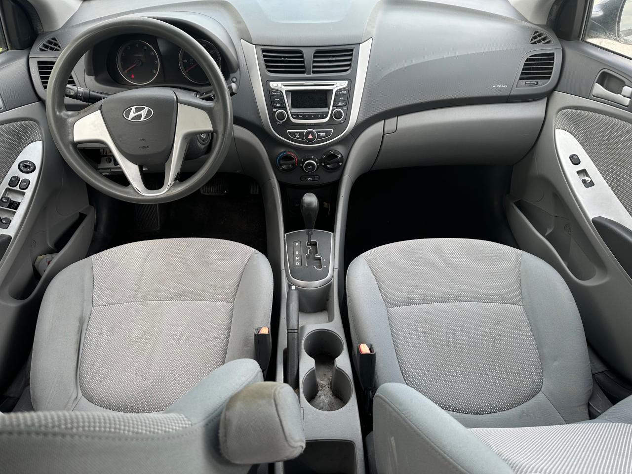 2014 Hyundai Accent - Image 9