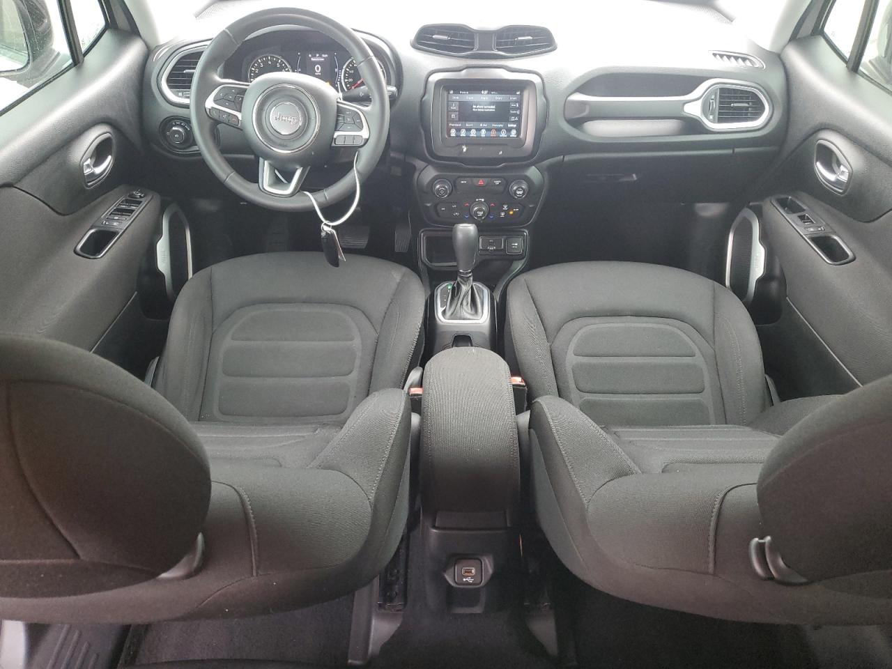 ZACCJABB4JPJ18365 2018 Jeep Renegade Latitude