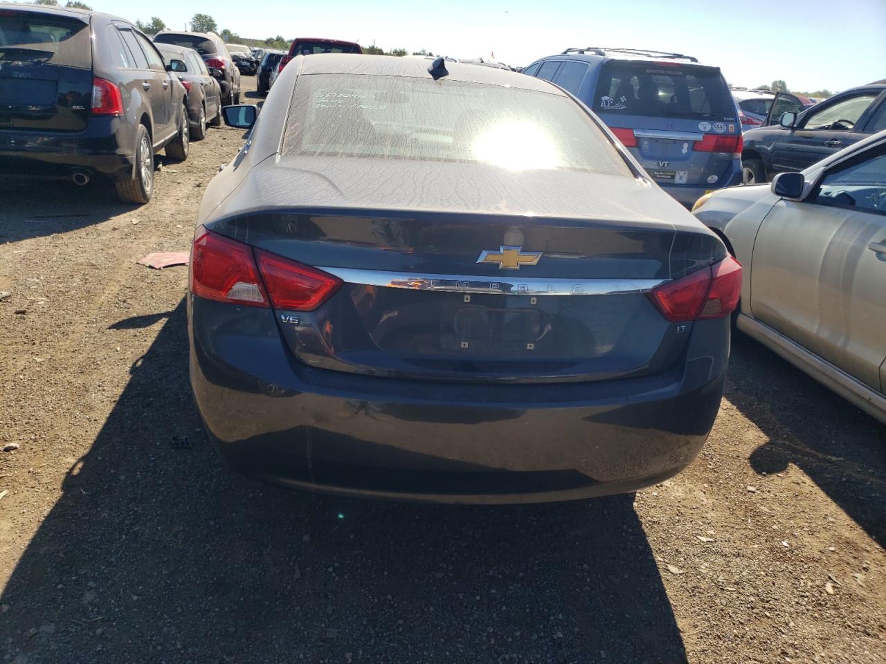 2G1105S39J9131338 2018 Chevrolet Impala Lt