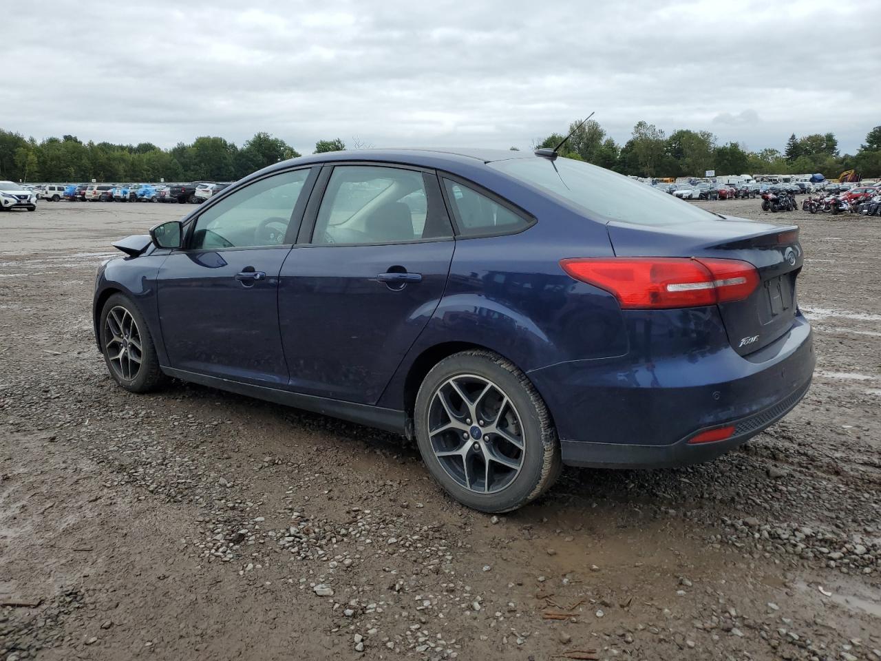 1FADP3H23HL297415 2017 FORD FOCUS - Image 2