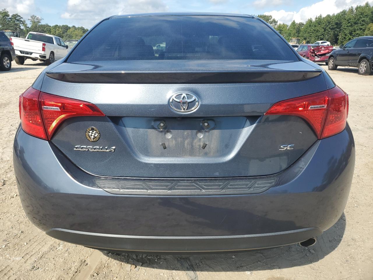 2018 Toyota Corolla L VIN: 2T1BURHE0JC045707 Lot: 71104044