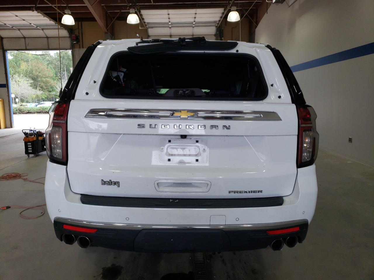2022 Chevrolet Suburban - Image 6