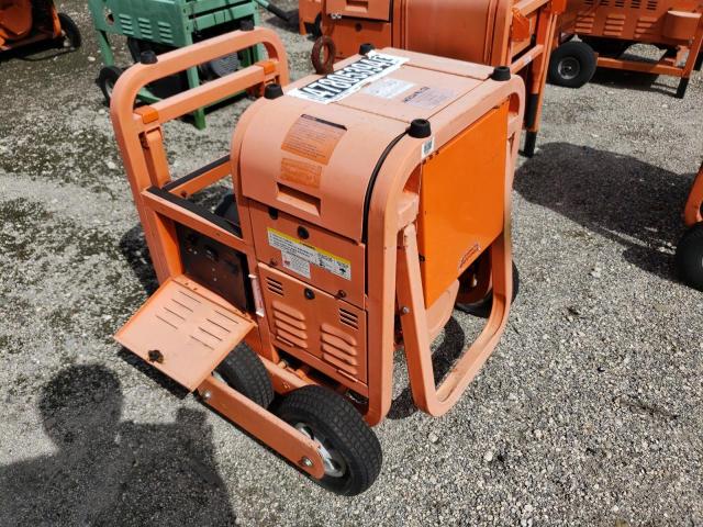 2009 Titan Tg 7500D