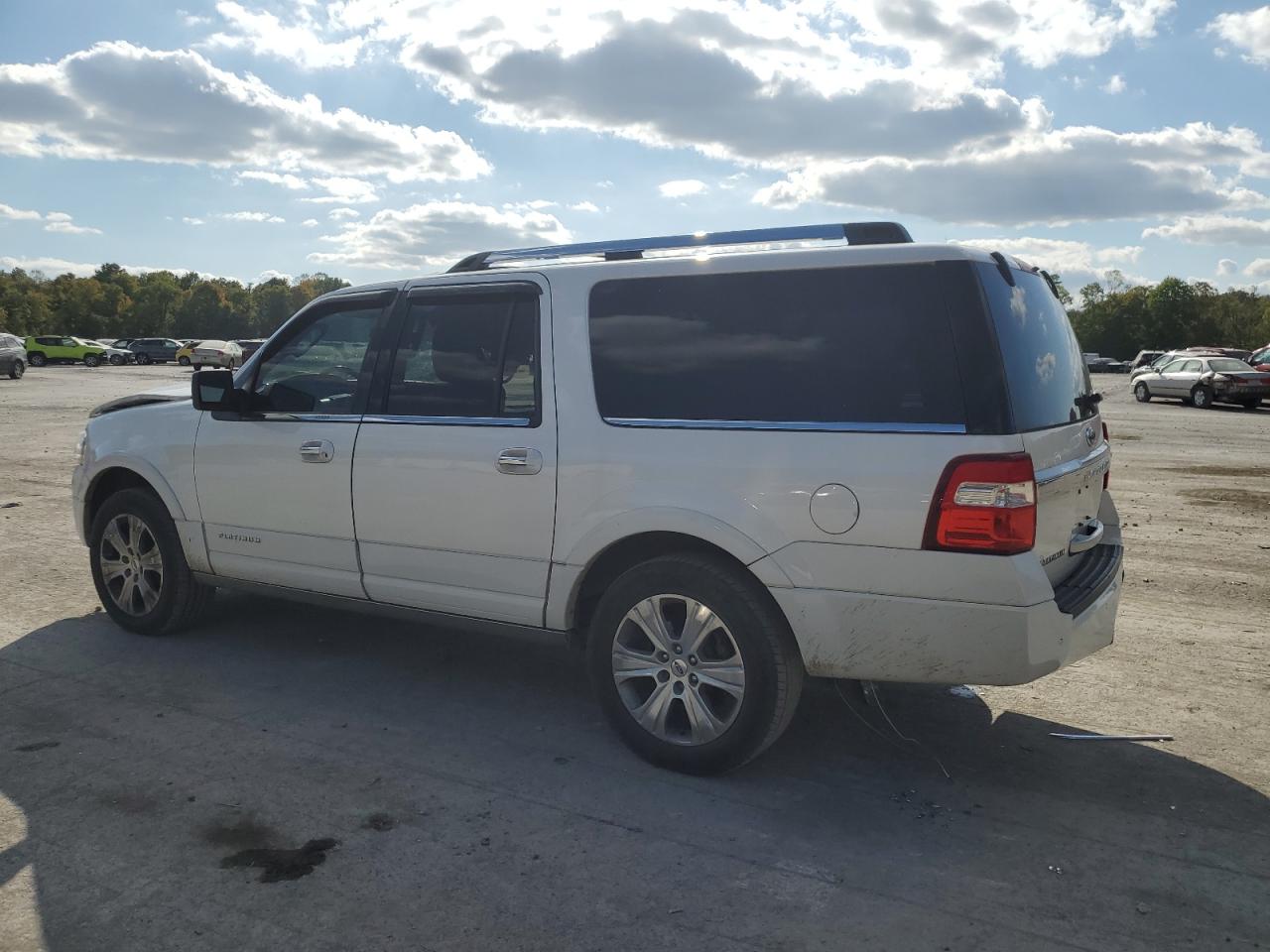 2016 Ford Expedition - Image 2