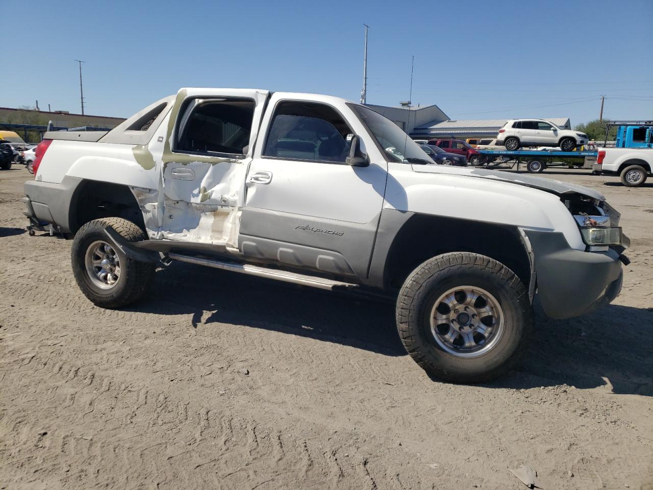 2002 Chevrolet Avalanche - Image 4