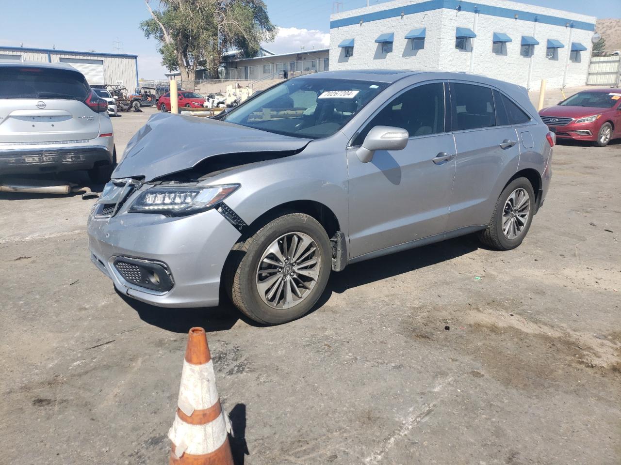 VIN 5J8TB4H73JL022124 2018 ACURA RDX no.1