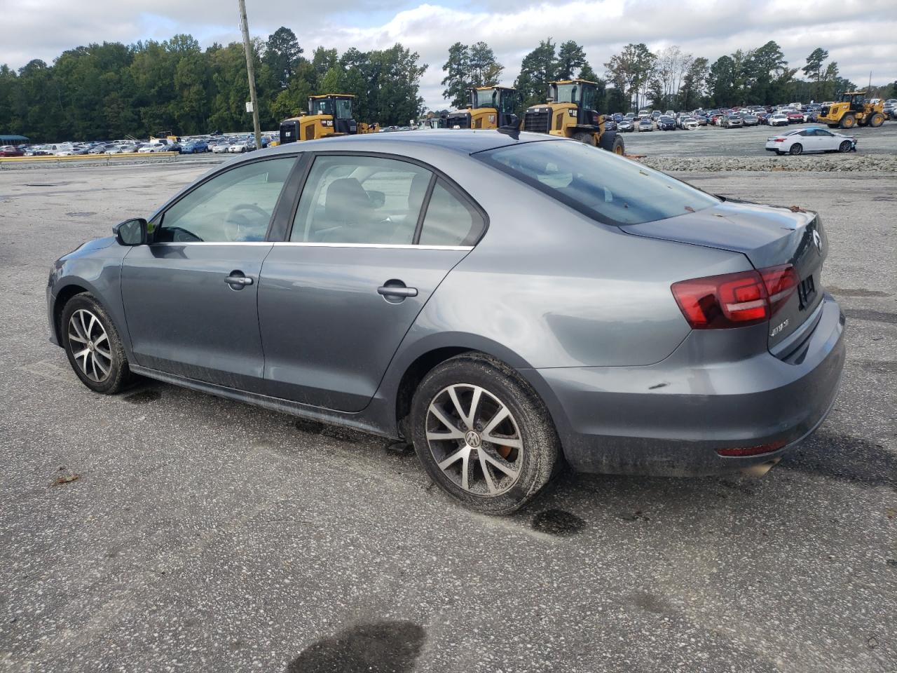 3VWDB7AJ0JM245954 2018 VOLKSWAGEN JETTA - Image 2