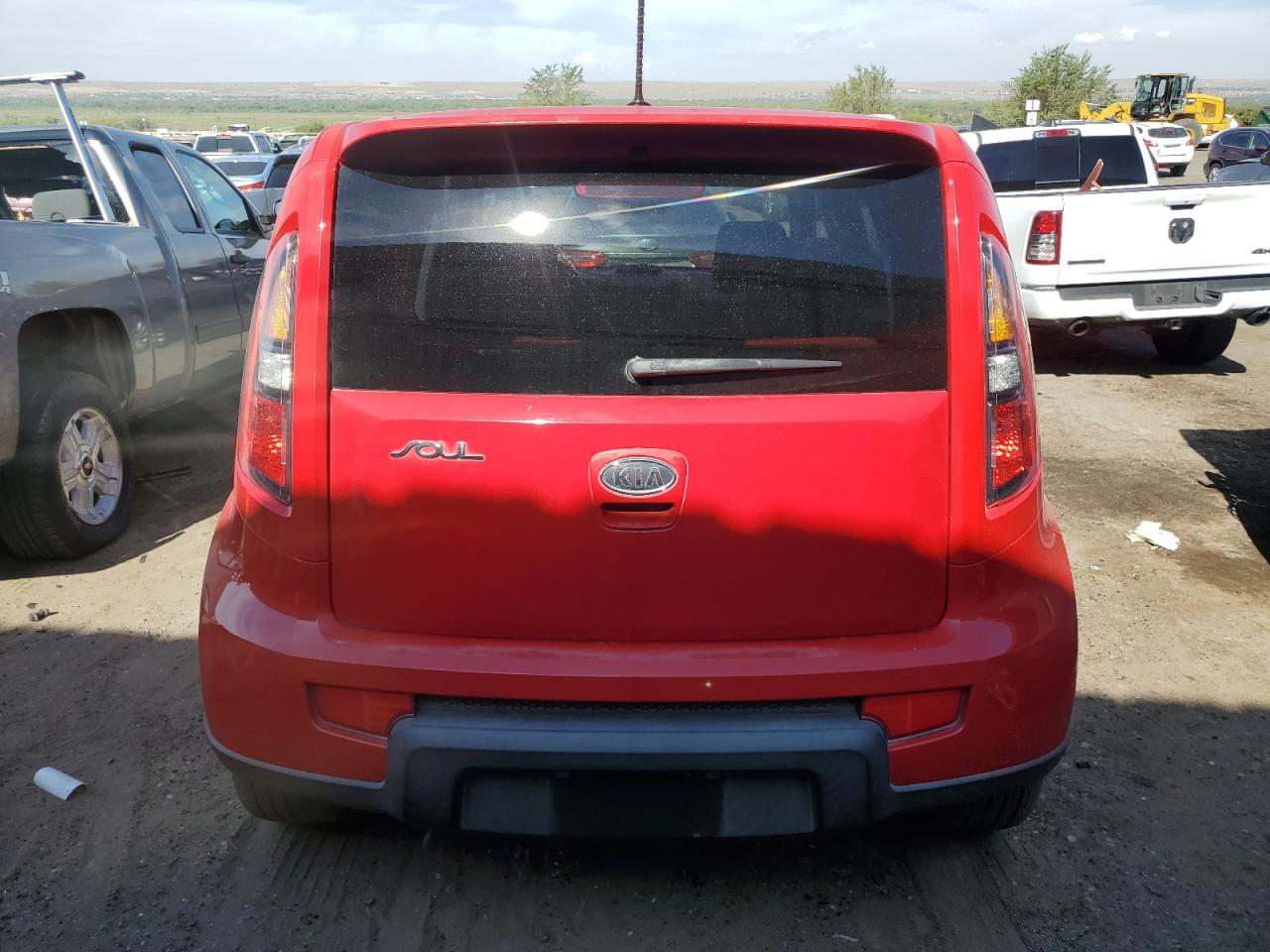 KNDJT2A21B7200886 2011 Kia Soul +