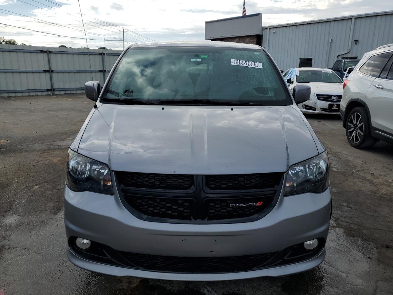 2016 Dodge Caravan - Image 5
