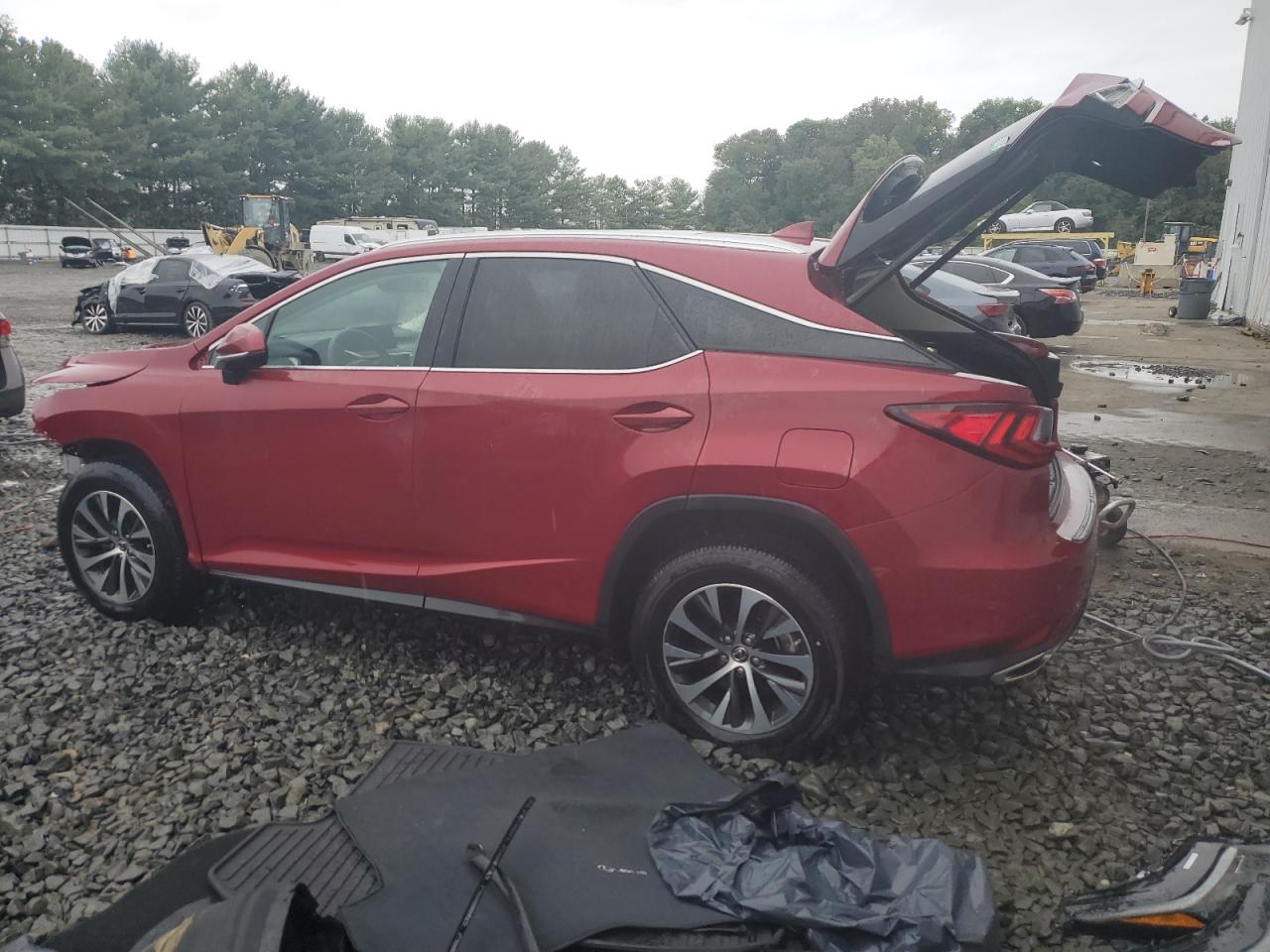 2T2HZMDA4NC336777 2022 LEXUS RX - Image 2