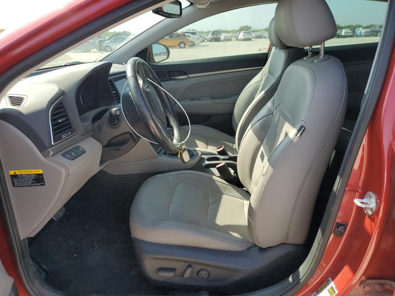 2017 Hyundai Elantra - Image 7