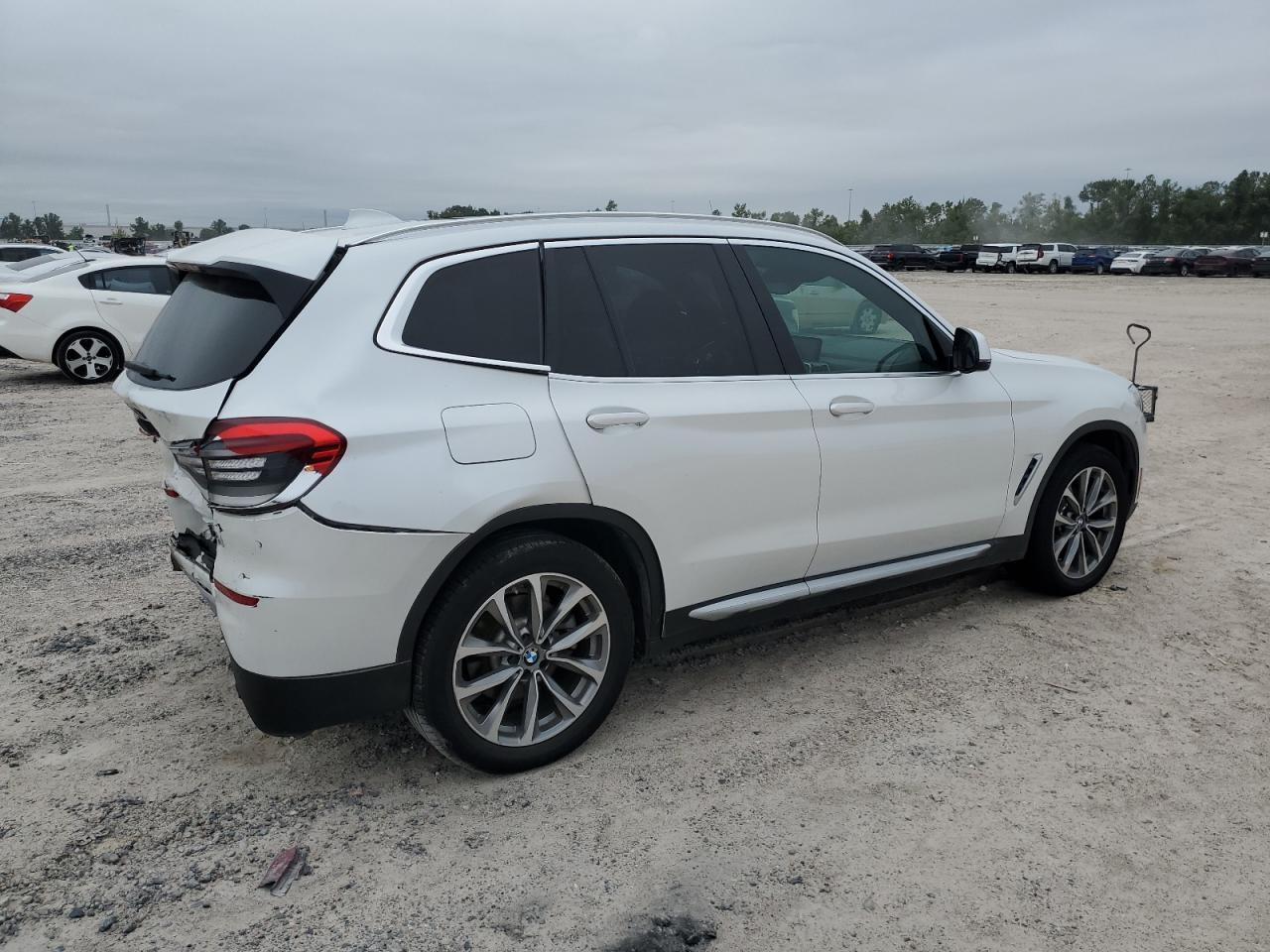 VIN 5UXTR9C51KLD96456 2019 BMW X3 no.3