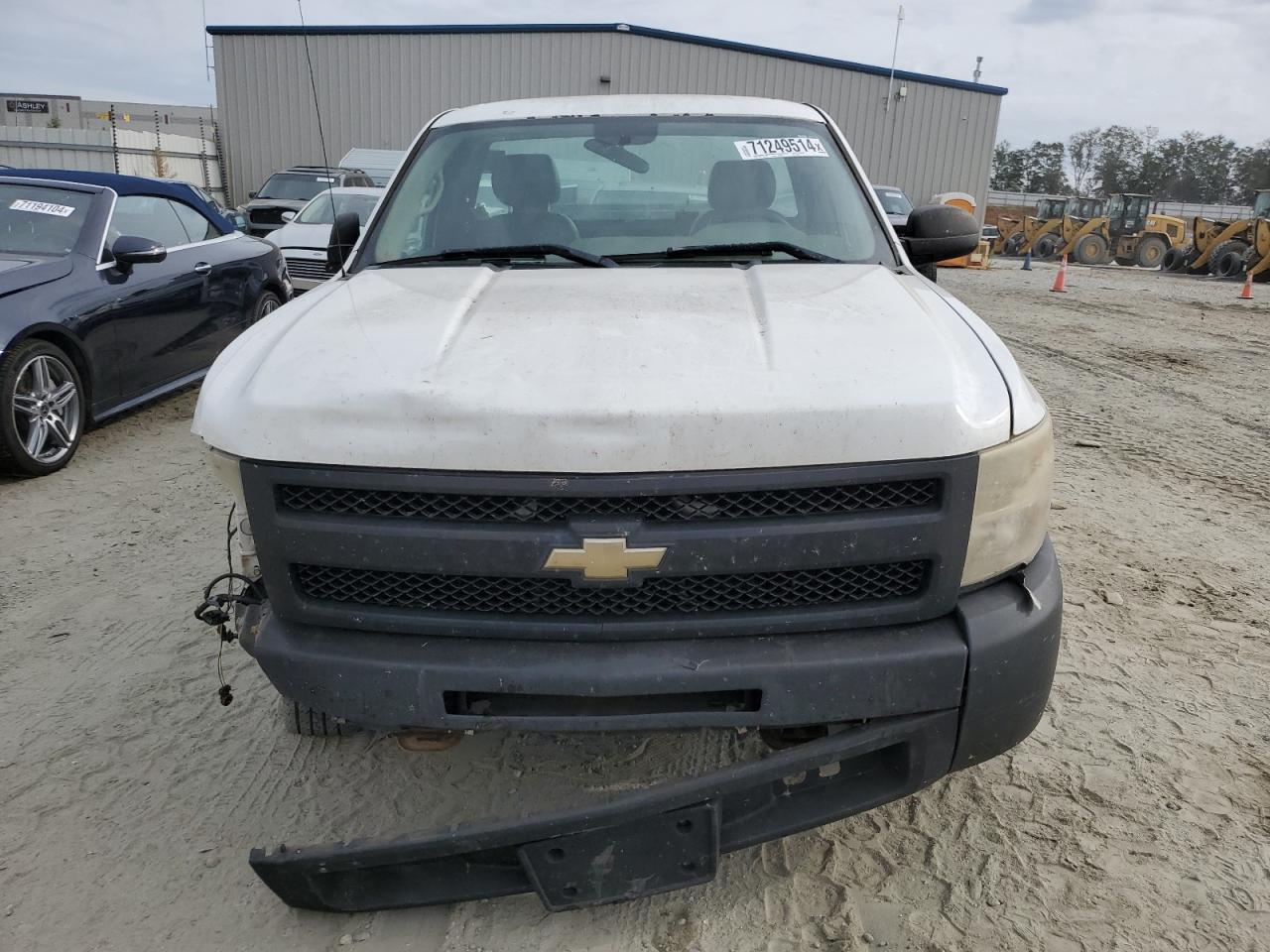 2011 Chevrolet Silverado - Image 5