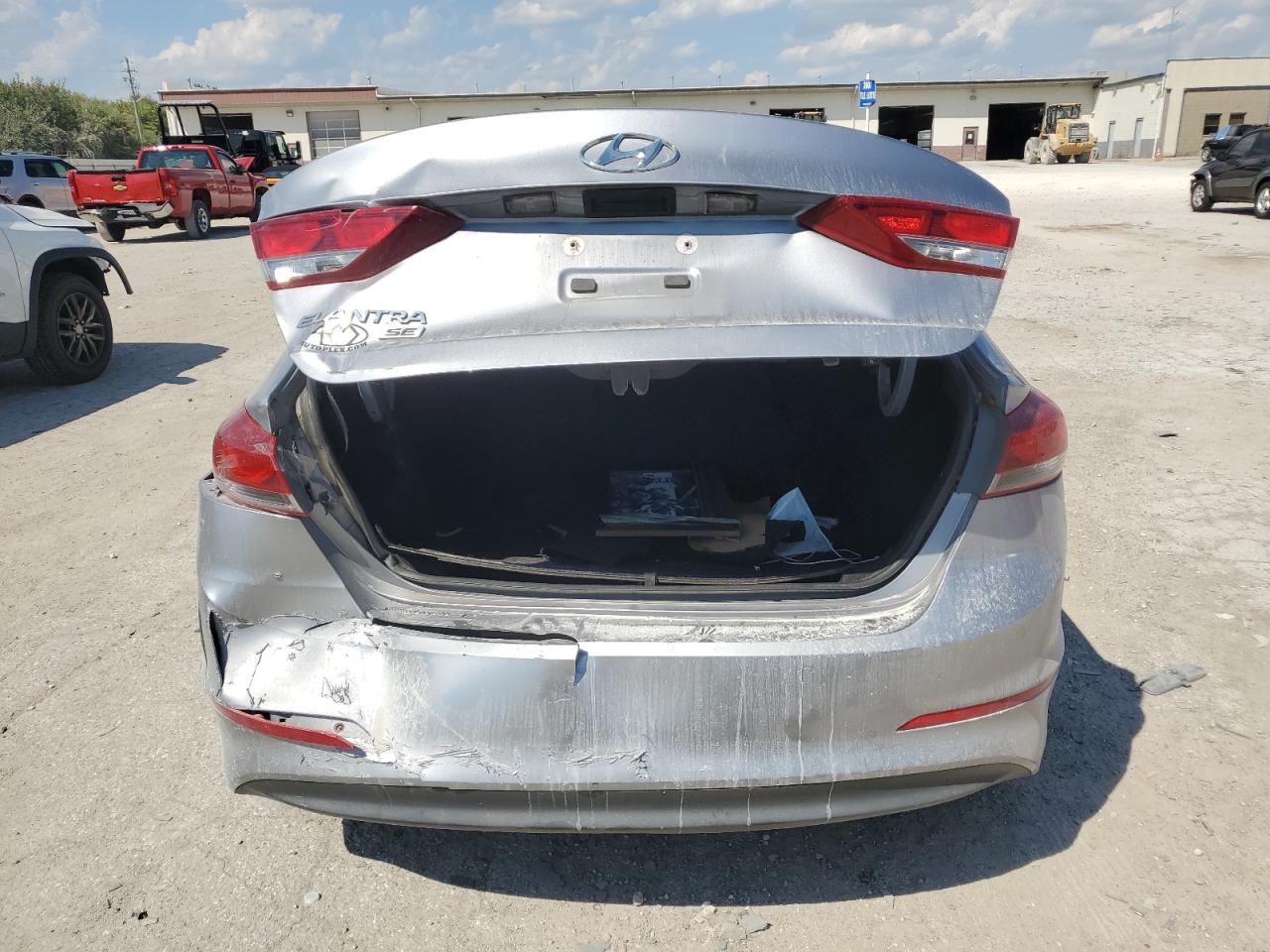 5NPD74LF3HH104355 2017 Hyundai Elantra Se