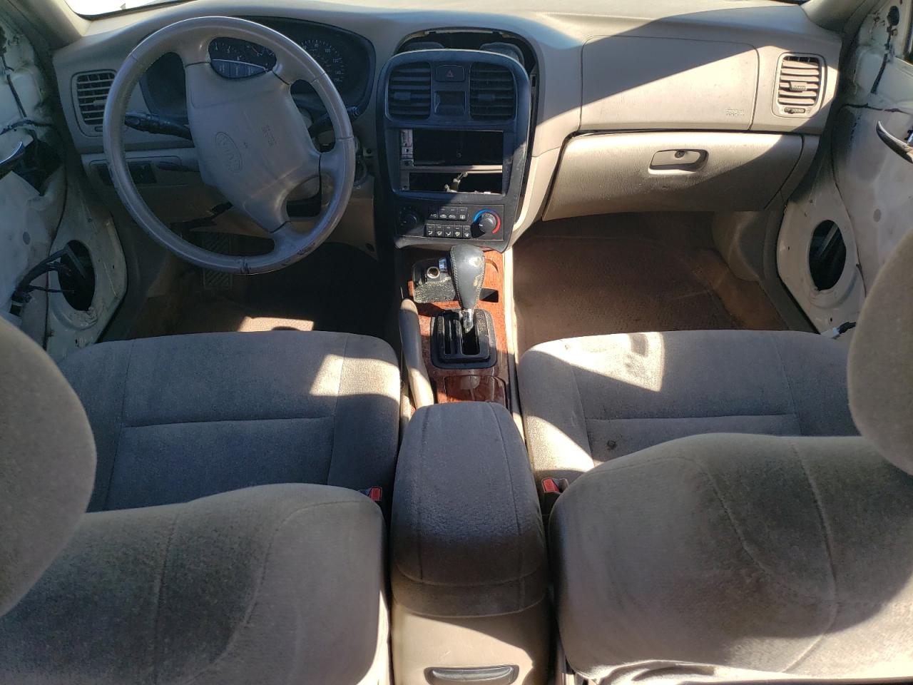 KNAGD126425164168 2002 Kia Optima Magentis