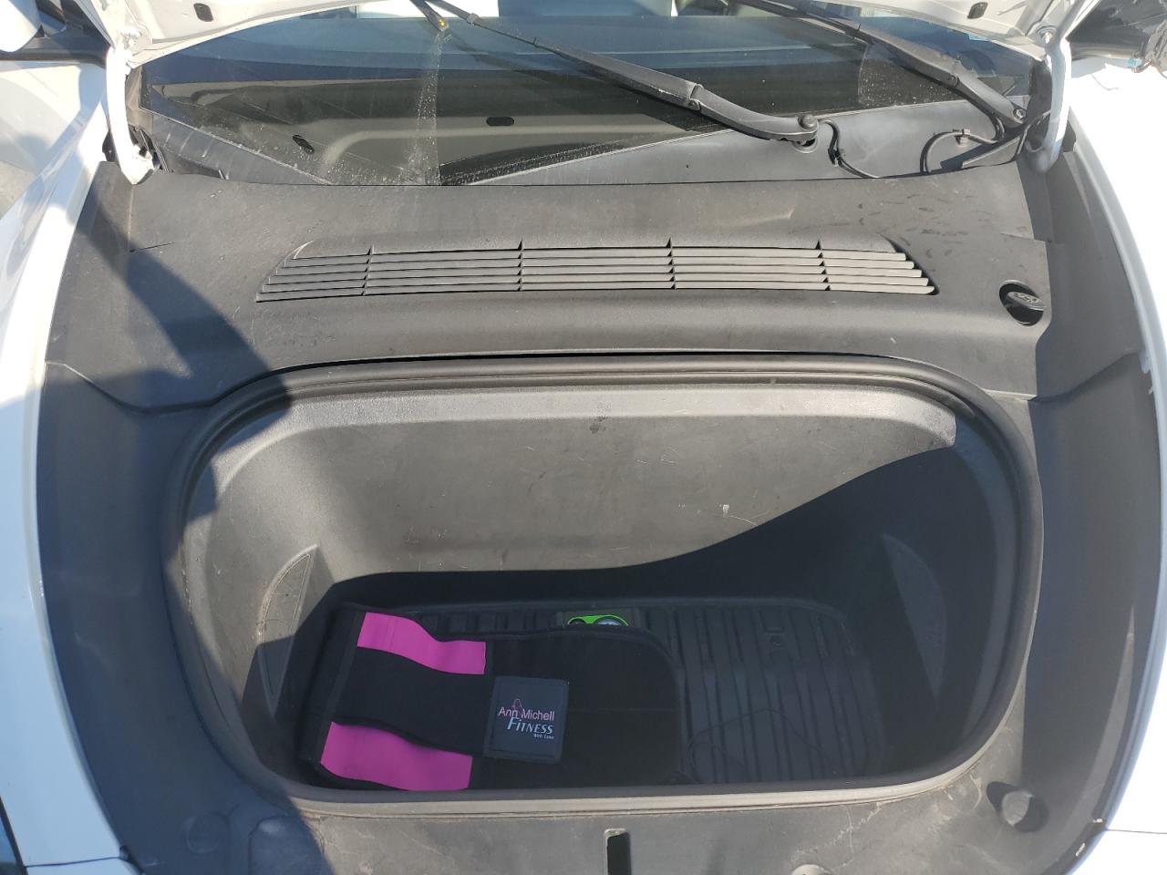 5YJYGDEE9MF255683 2021 Tesla Model Y