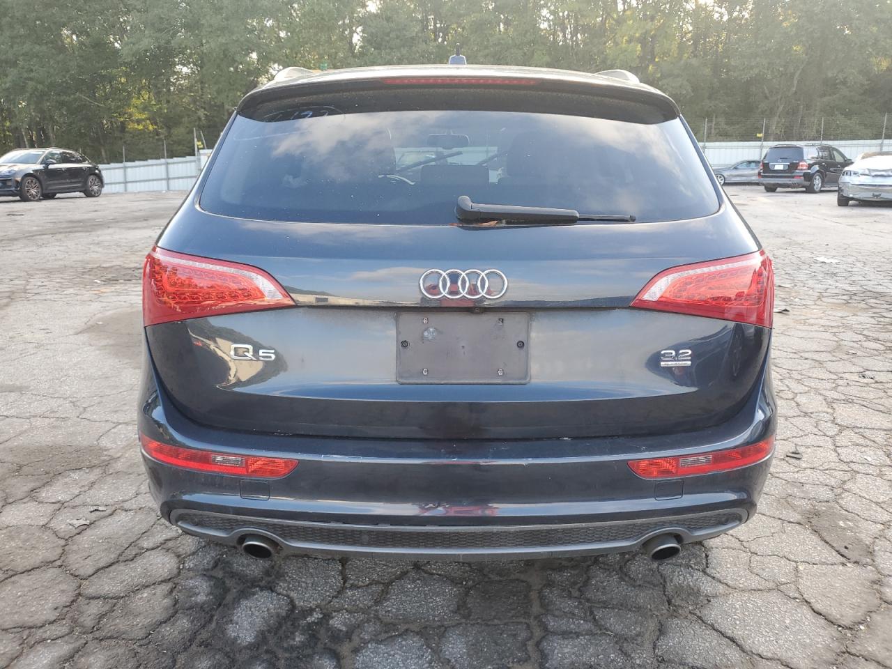 WA1DKAFPXCA060589 2012 Audi Q5 Premium Plus