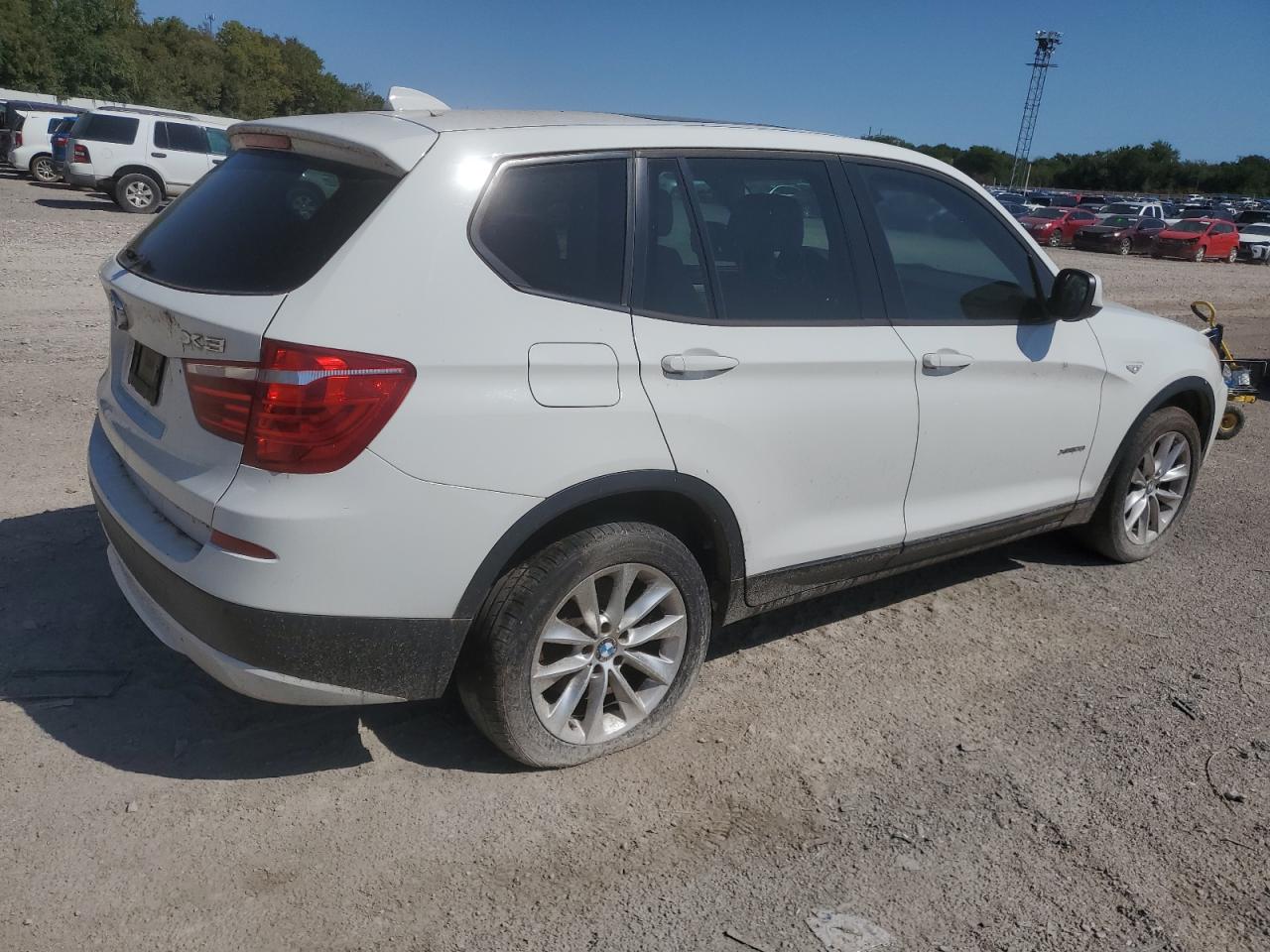 VIN 5UXWX9C56E0D19316 2014 BMW X3 no.3