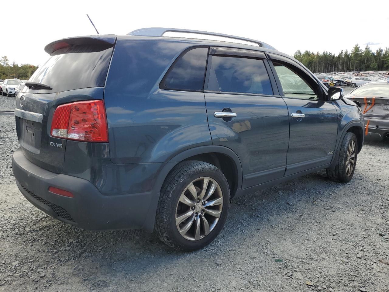 Auction sale of the 2011 KIA SORENTO , vin: 5XYKUDA2XBG027126, lot number: 72651944