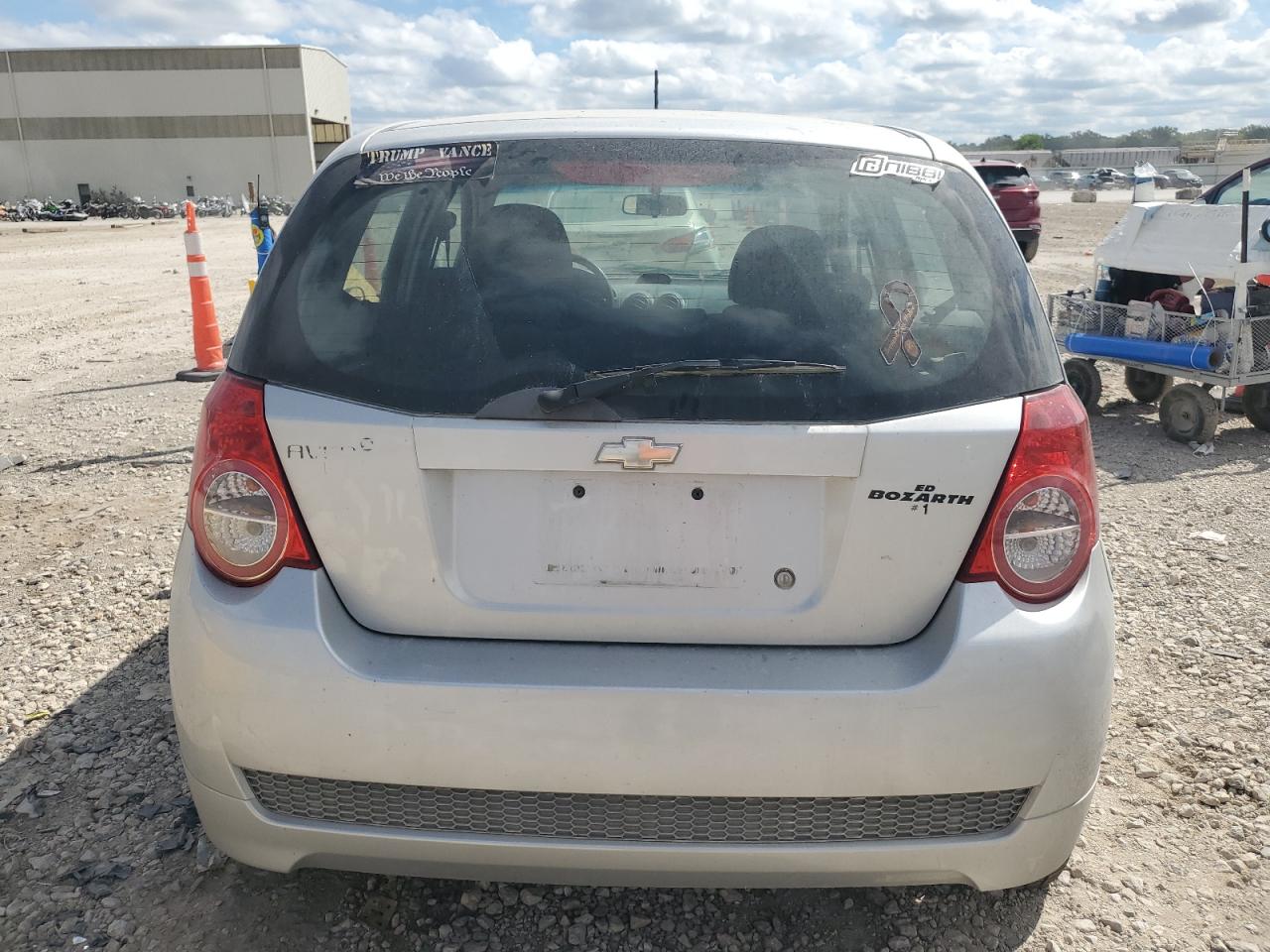 2011 Chevrolet Aveo - Image 6