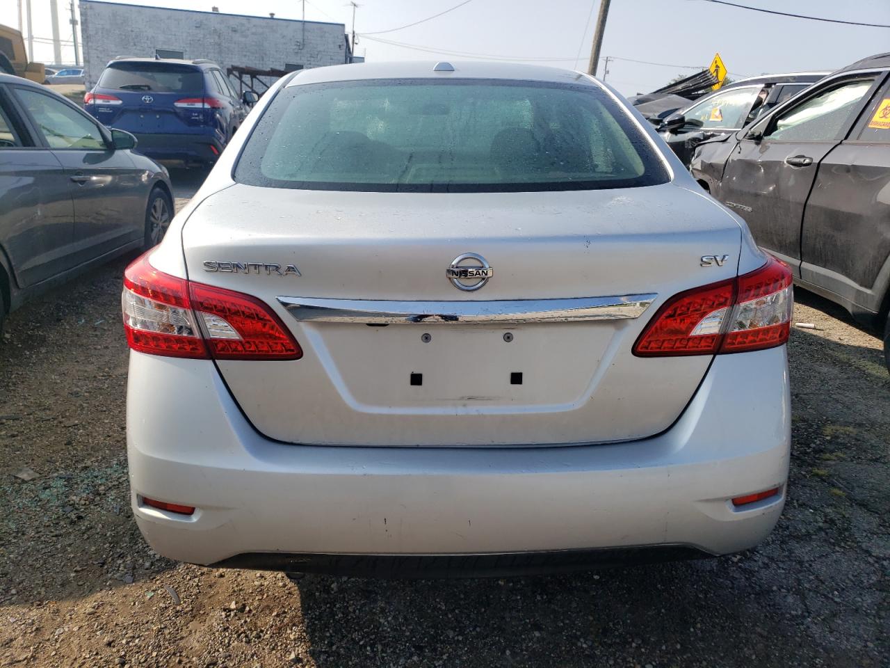 2015 Nissan Sentra - Image 6