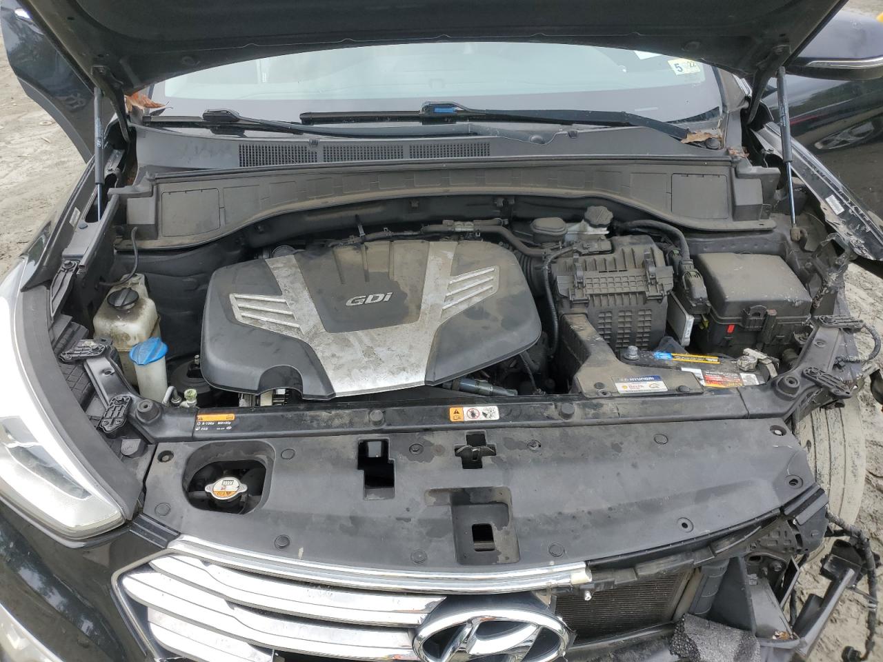 2015 Hyundai Santa Fe - Image 13