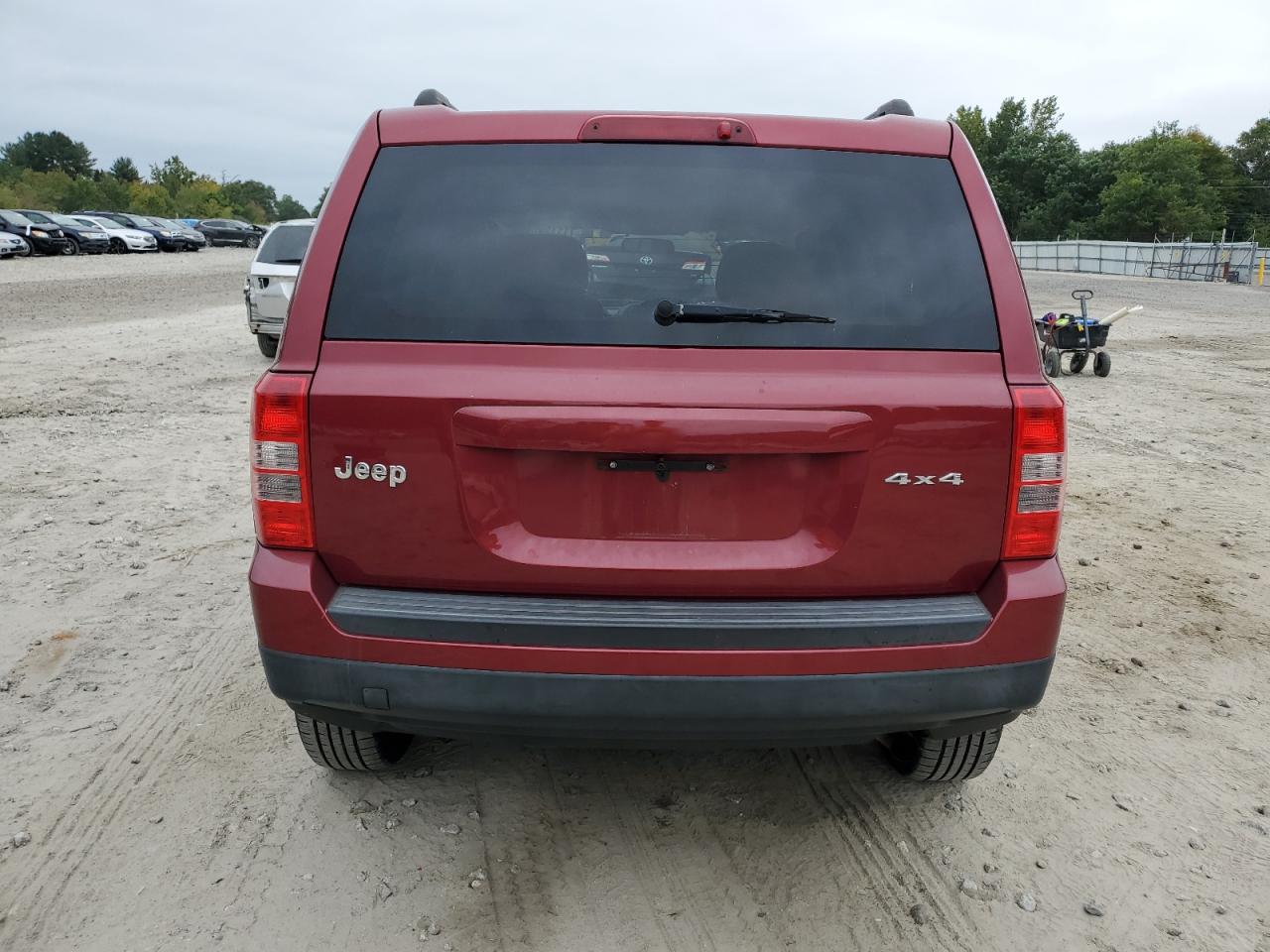 1C4NJRFB9ED847180 2014 Jeep Patriot Latitude