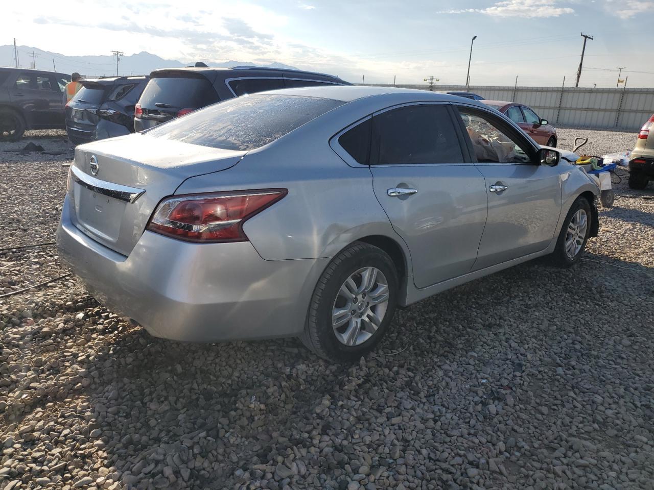 2013 Nissan Altima - Image 3