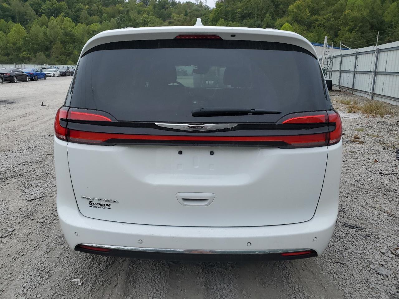 2022 Chrysler Pacifica Touring L VIN: 2C4RC1BG0NR117850 Lot: 71649734