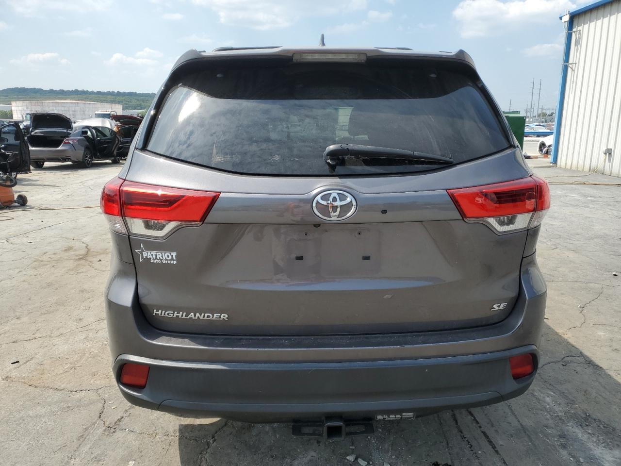 2018 Toyota Highlander Se VIN: 5TDKZRFH6JS543870 Lot: 71250184