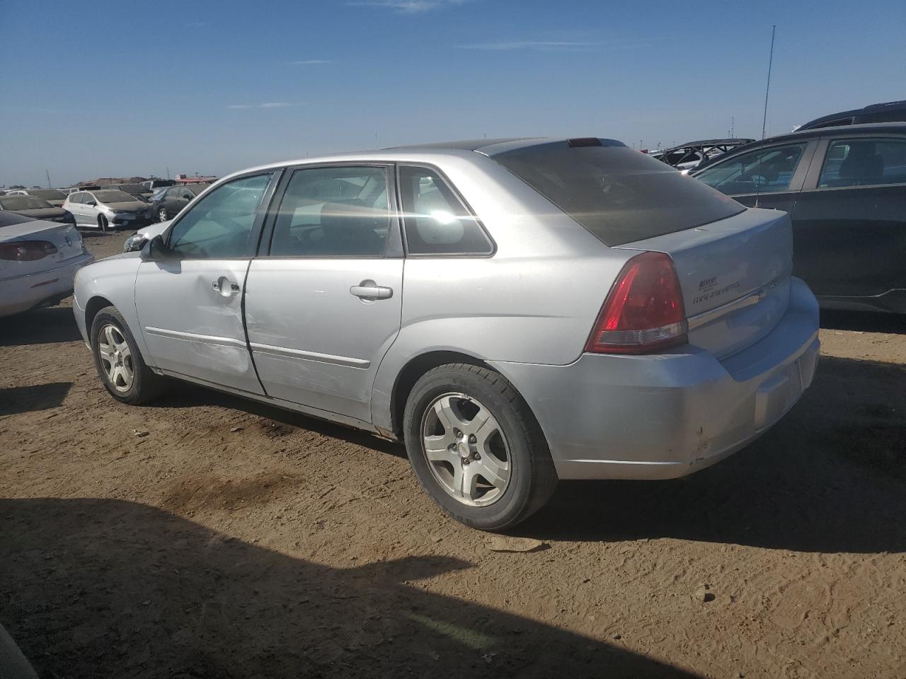 2004 Chevrolet Malibu - Image 2