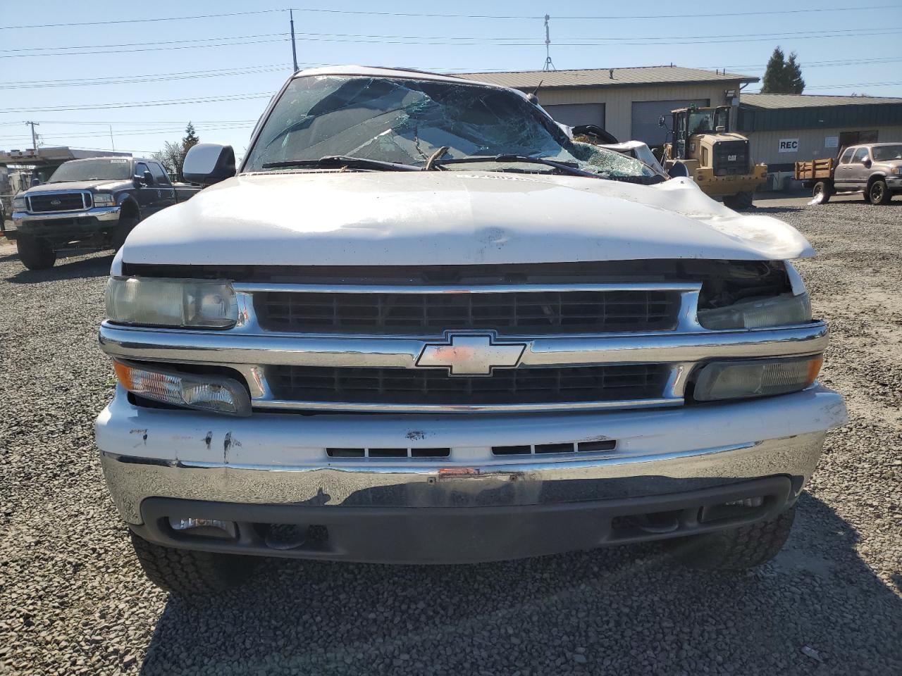 2003 Chevrolet Suburban - Image 5