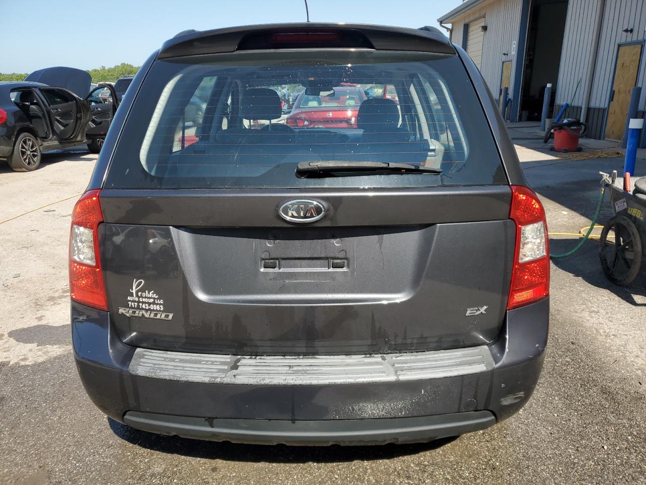 2008 Kia Rondo Base VIN: KNAFG525887123377 Lot: 68834434