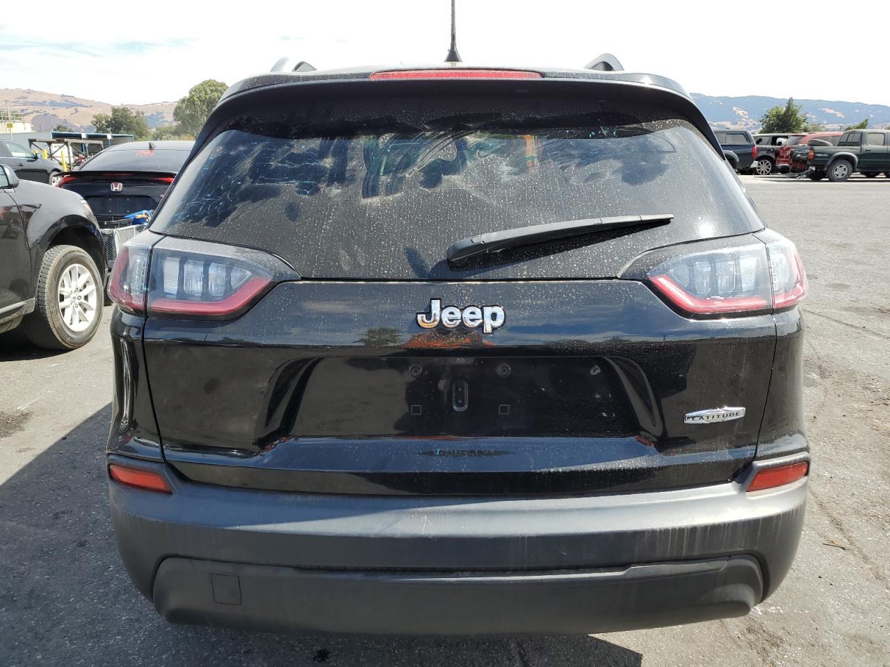 2019 Jeep Cherokee Latitude Plus VIN: 1C4PJLLB8KD202736 Lot: 72005994