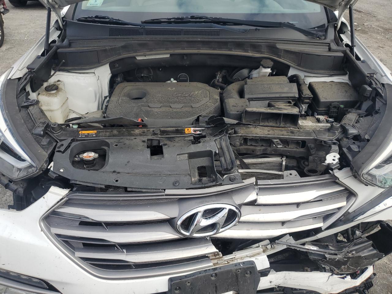 5XYZUDLB8HG401205 2017 Hyundai Santa Fe Sport