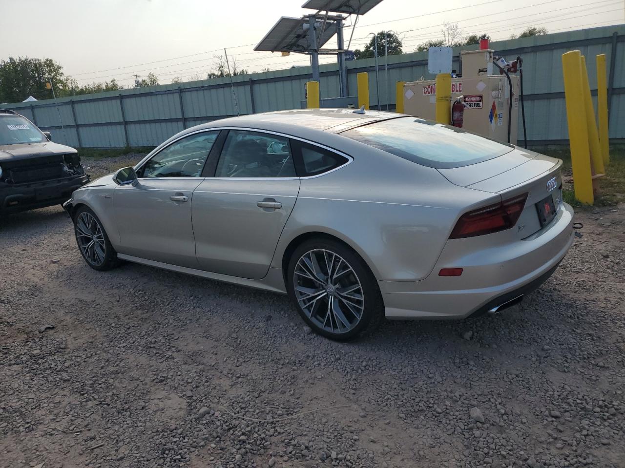 Фото: WAU22AFC6HN012031 - 2