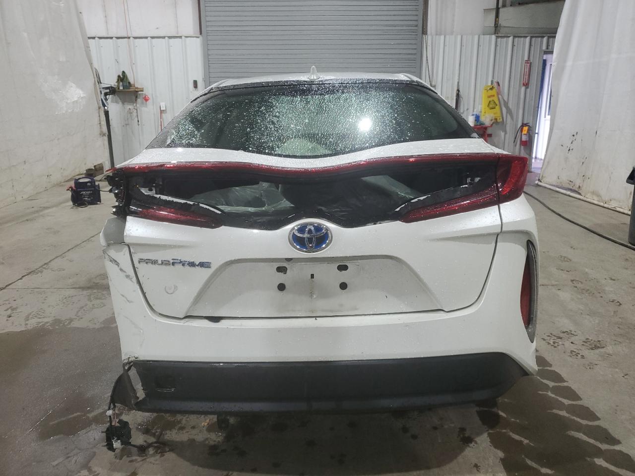 2018 Toyota Prius Prime VIN: JTDKARFP3J3101144 Lot: 72070494