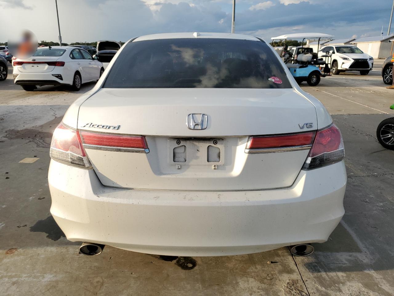 1HGCP3F84BA006633 2011 Honda Accord Exl