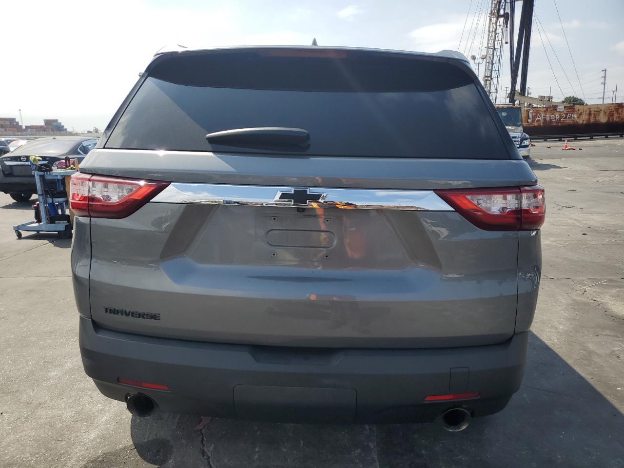 1GNERFKW3KJ266990 2019 Chevrolet Traverse Ls