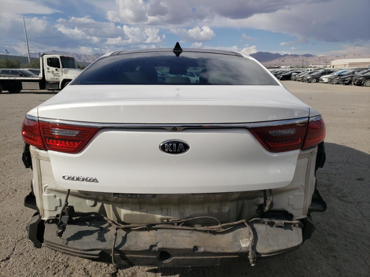 2018 Kia Cadenza Luxury VIN: KNALC4J11J5105019 Lot: 72257314