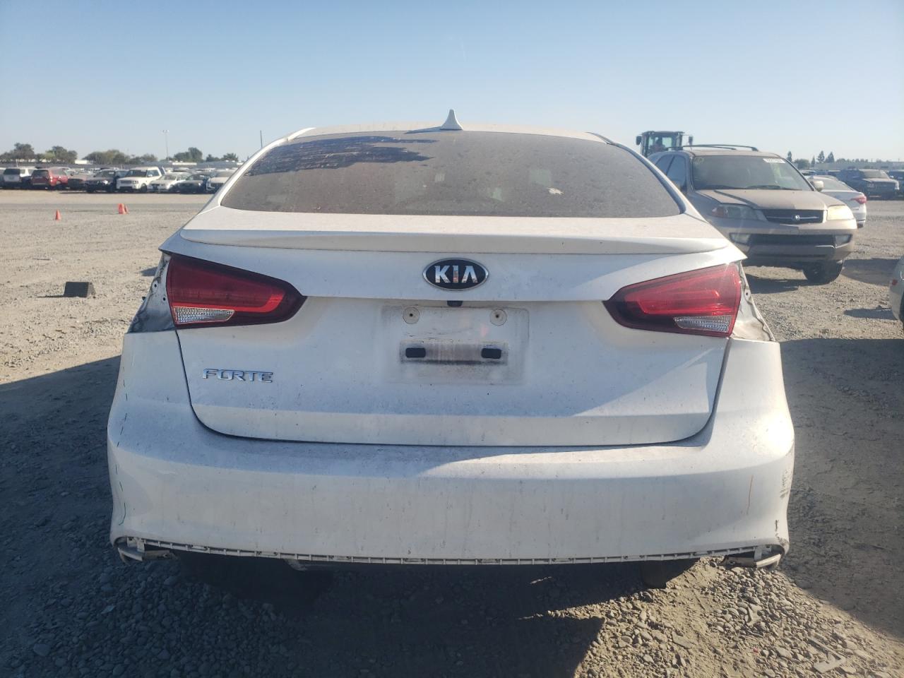 2017 Kia Forte Lx VIN: 3KPFL4A78HE143172 Lot: 71431004