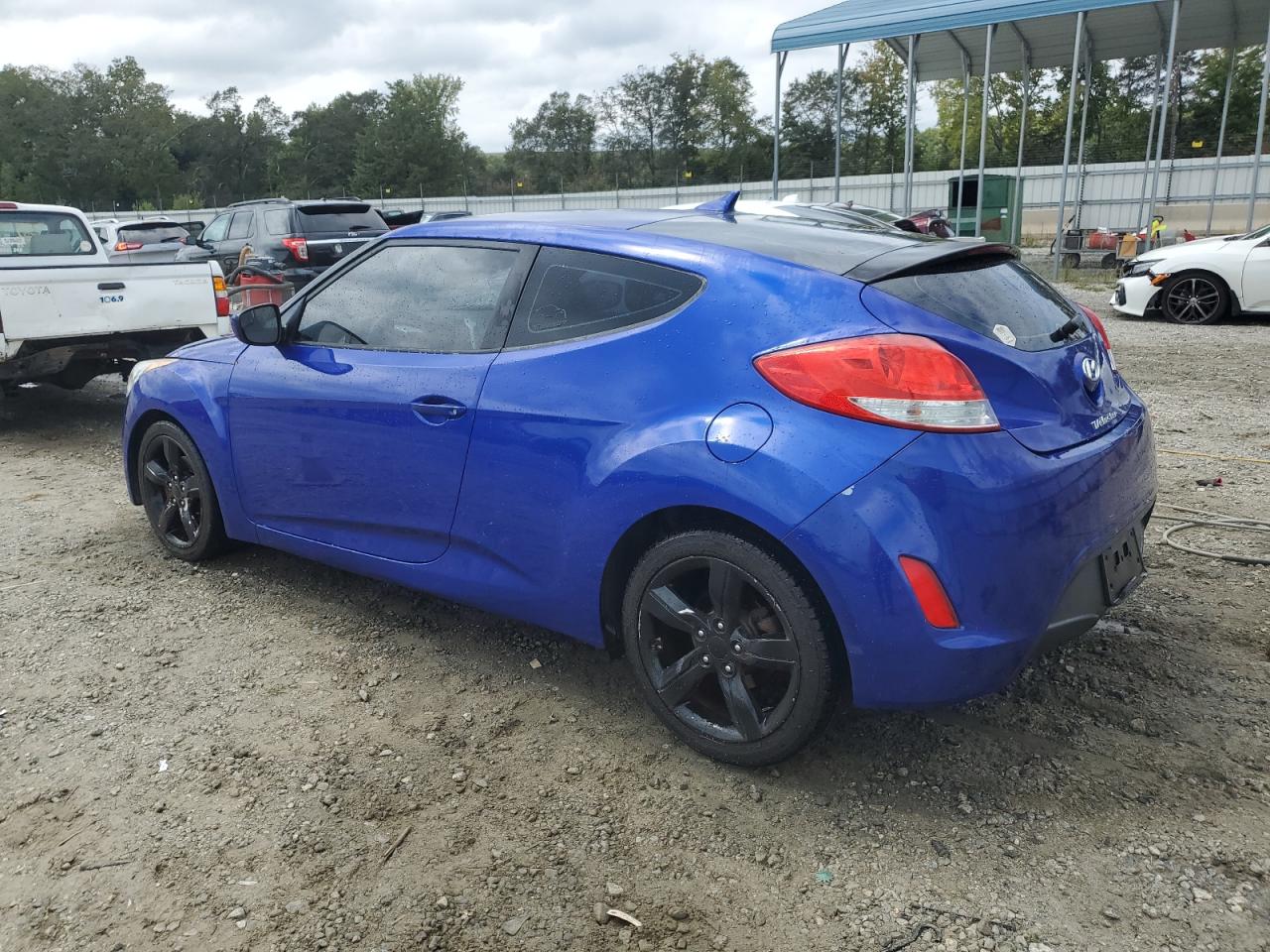2014 Hyundai Veloster - Image 2