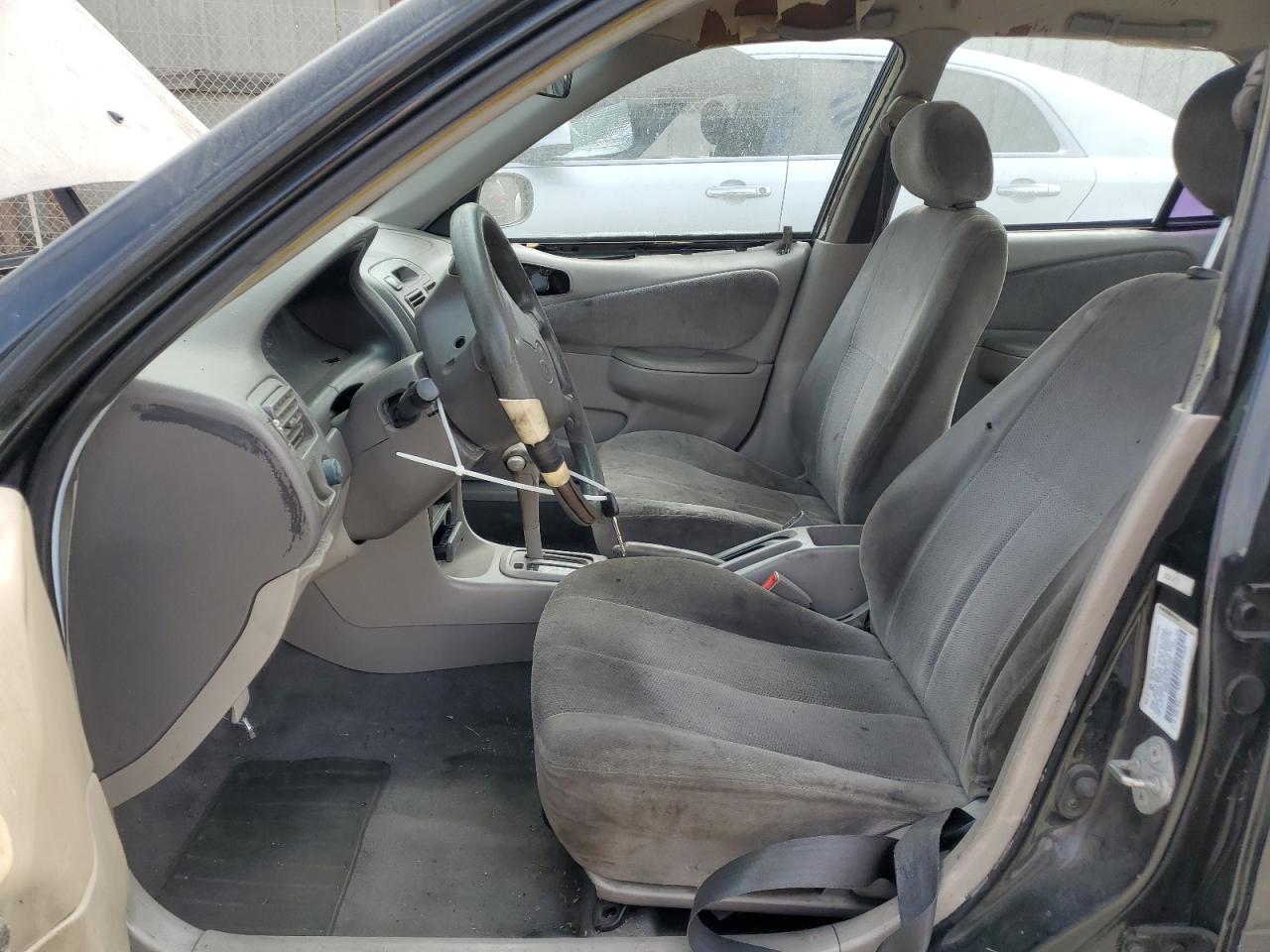 1NXBR12E32Z570885 2002 Toyota Corolla Ce