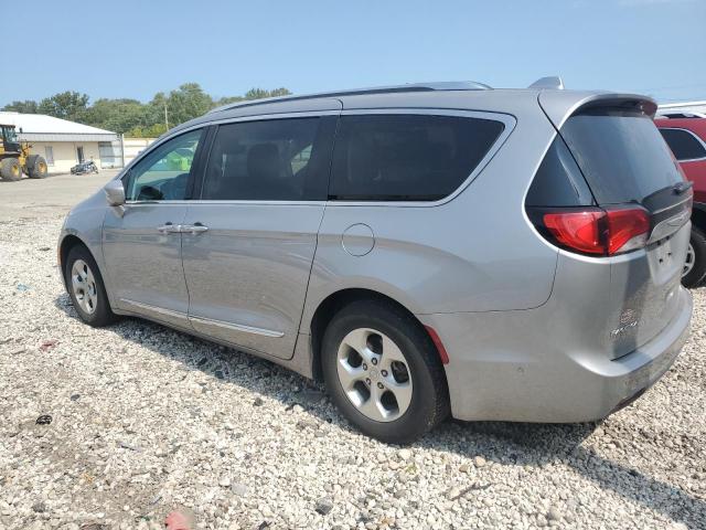 Мінівени CHRYSLER PACIFICA 2017 Сріблястий