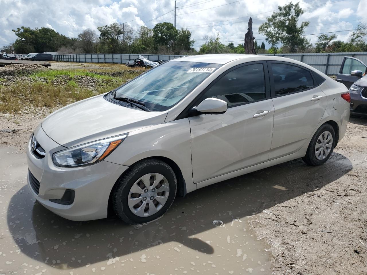 2015 Hyundai Accent Gls VIN: KMHCT4AE2FU809759 Lot: 70187114