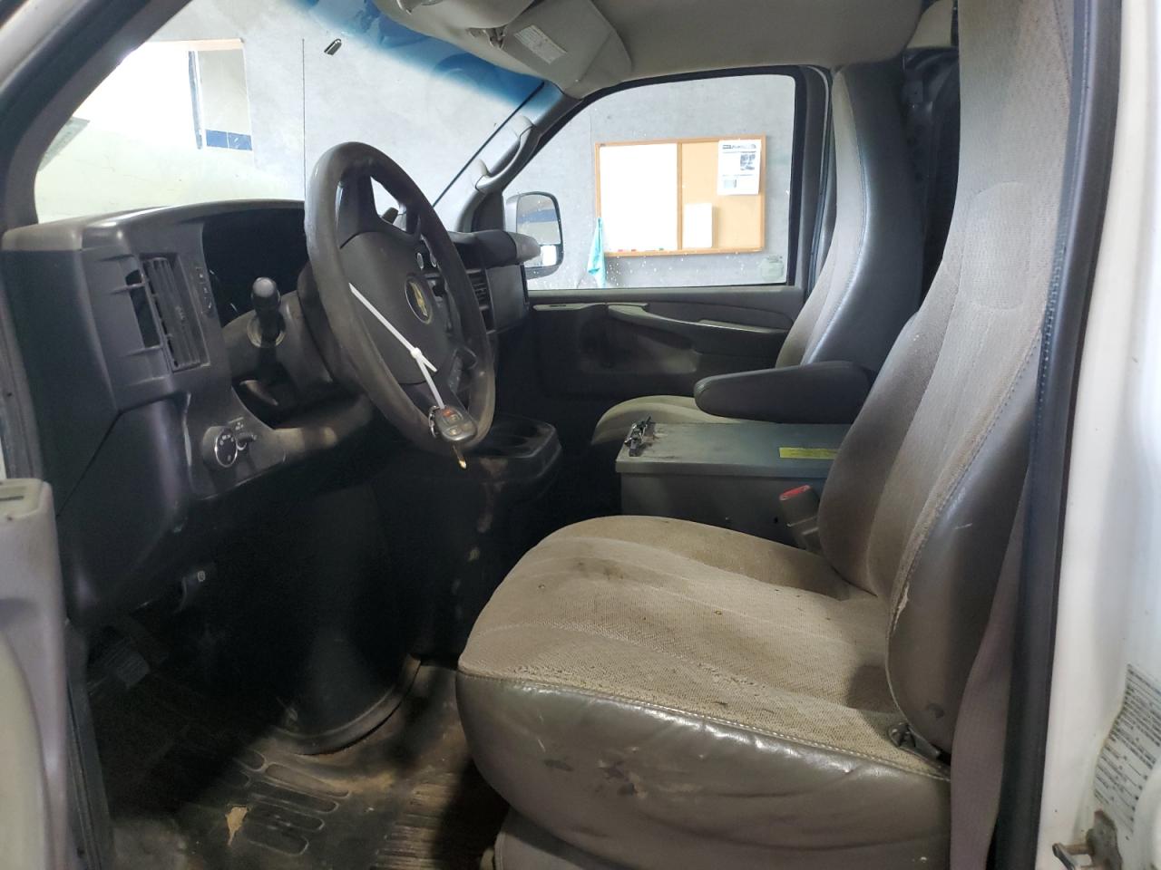 1GCWGFCA0C1170807 2012 Chevrolet Express G2500