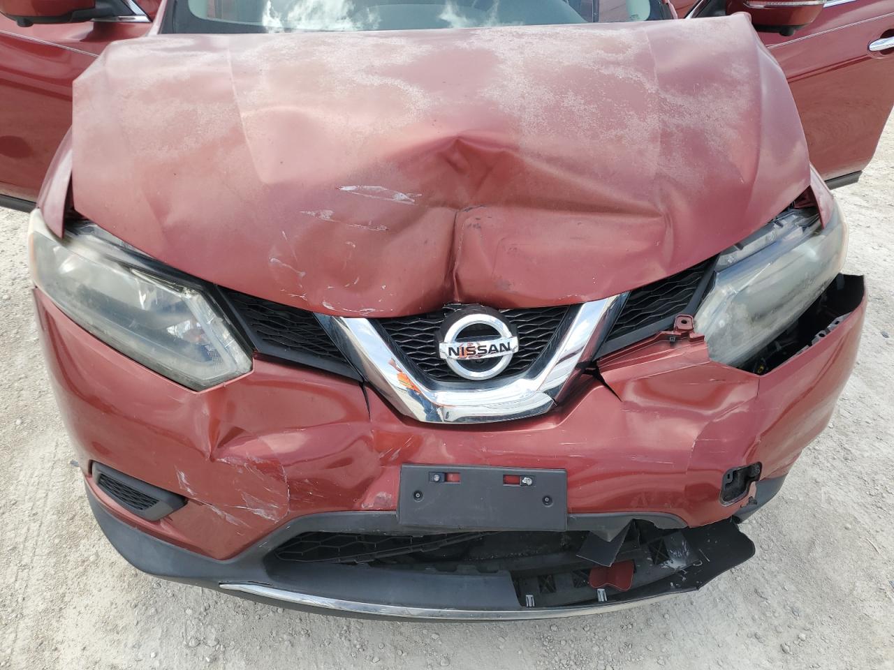 2015 Nissan Rogue S VIN: KNMAT2MT4FP580235 Lot: 69057894