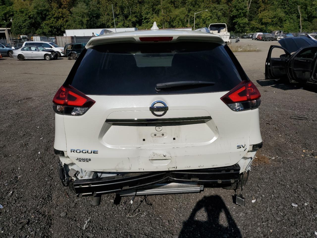 2020 Nissan Rogue S VIN: JN8AT2MT3LW038114 Lot: 72680964