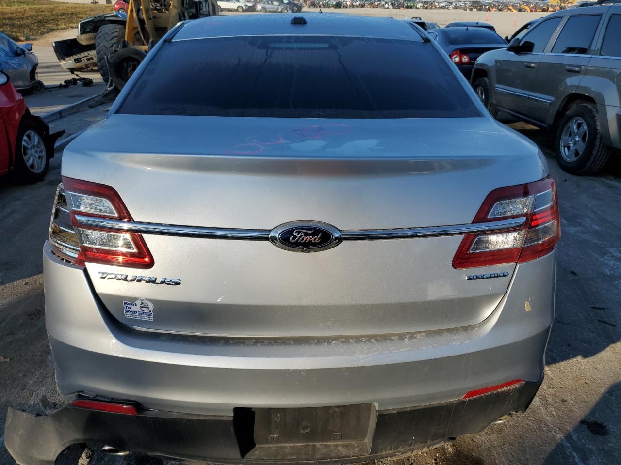 2015 Ford Taurus - Image 6